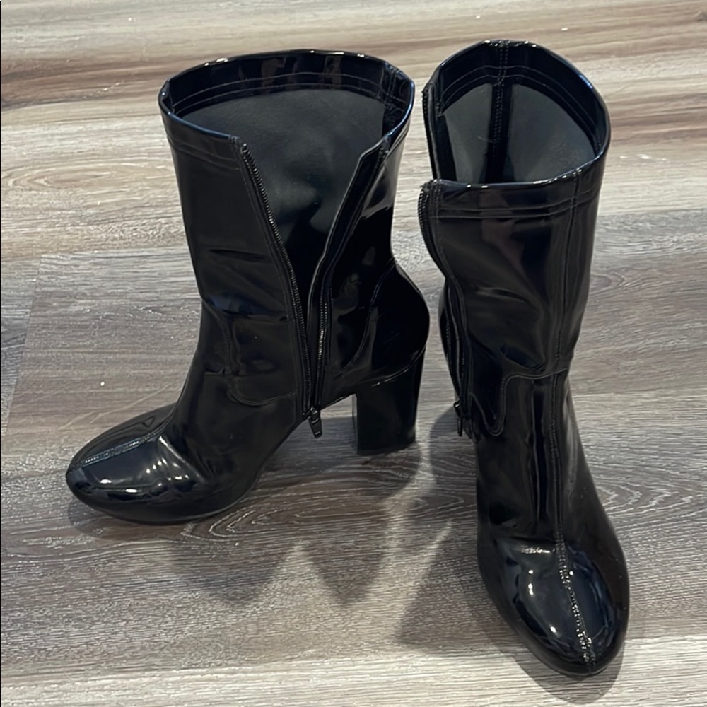 Kenneth Cole Latex Mid-Calf Booties